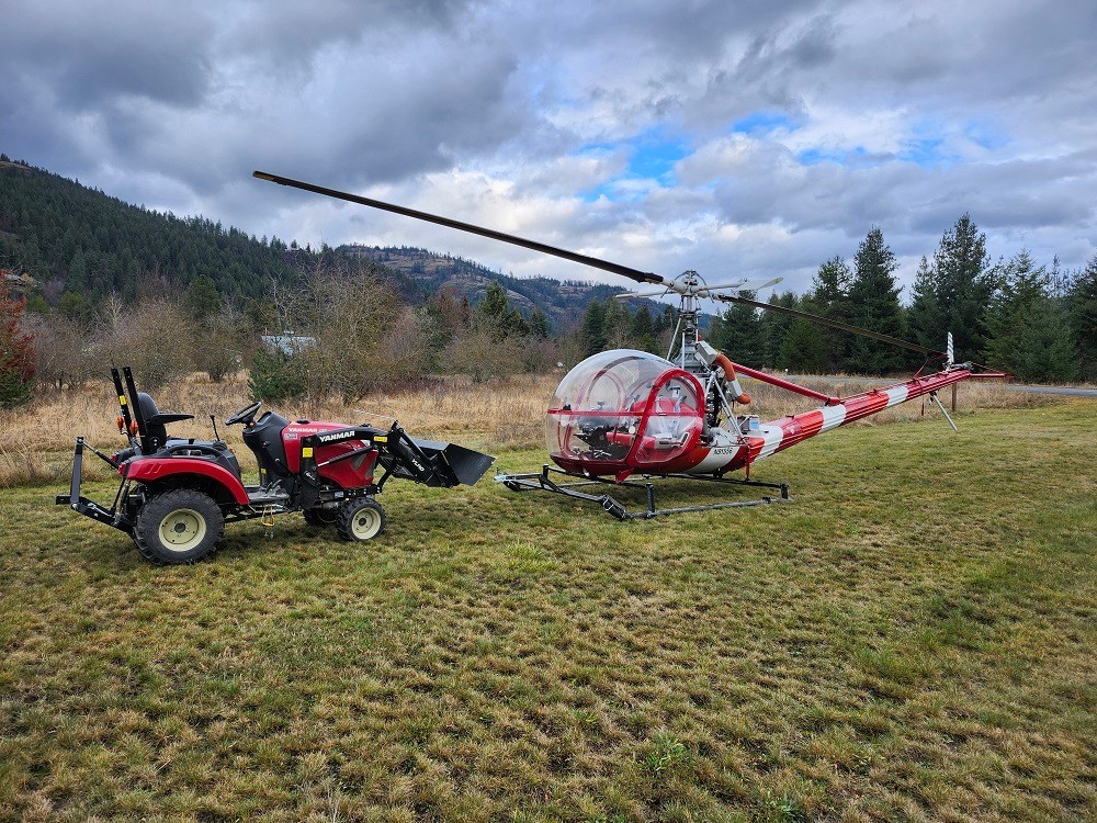 1953 Hiller UH12B/C helicopter
