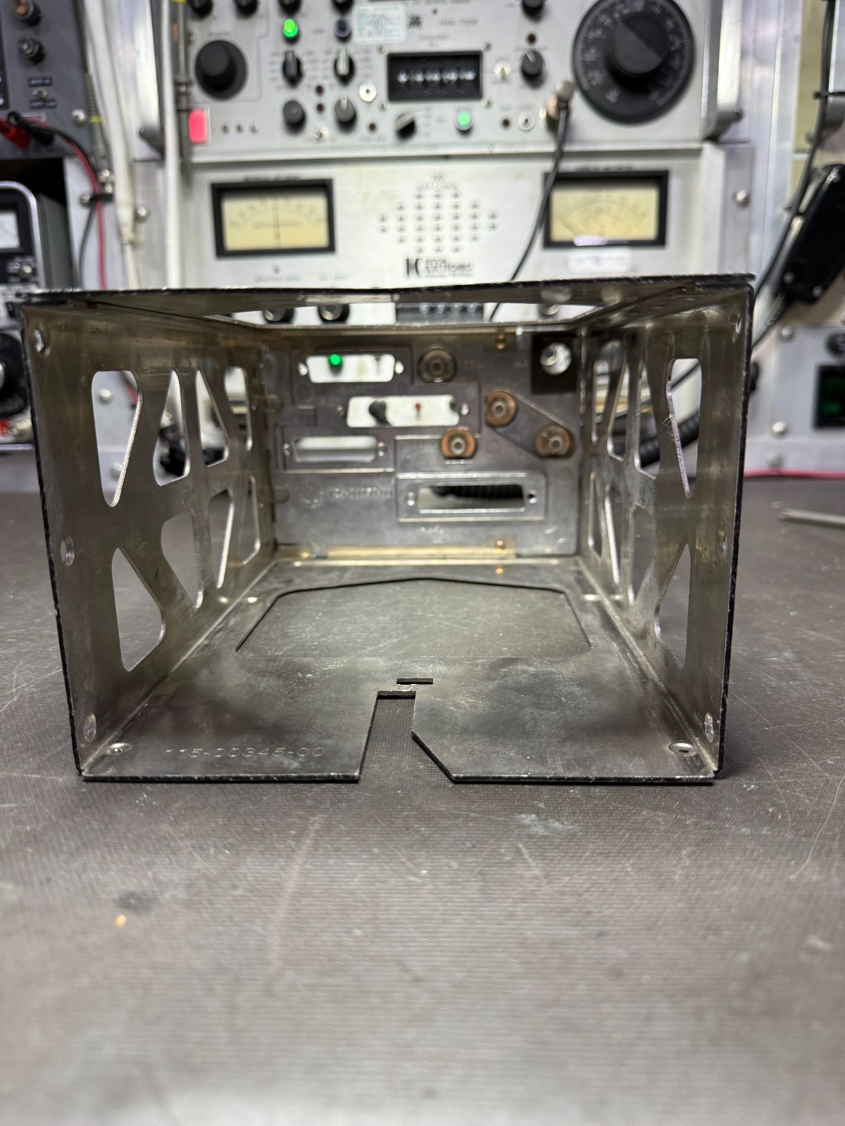 Garmin GNS 530 Mounting tray P/N