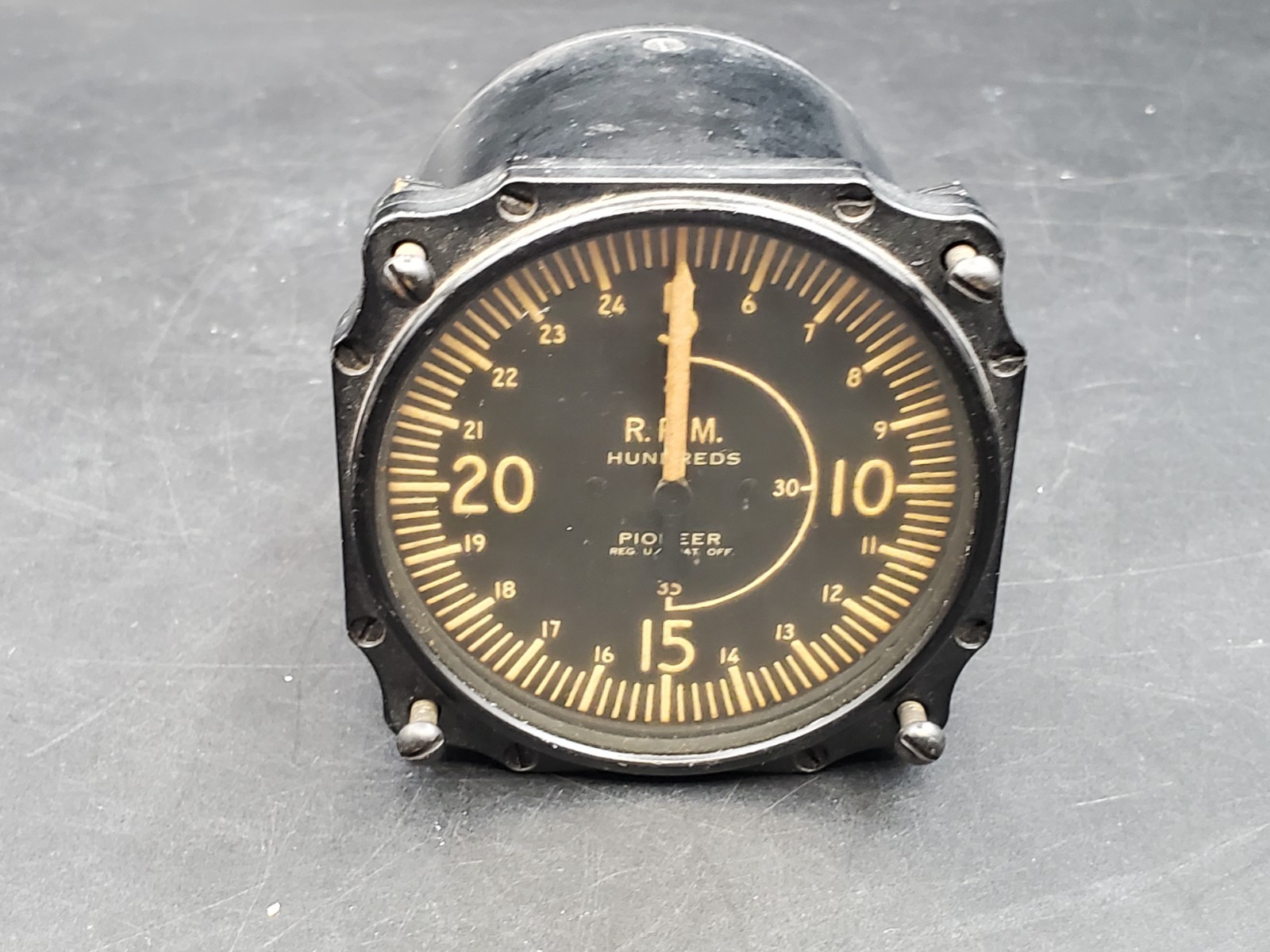 2000 Bendix Vintage Aviation Pioneer RPM Gauge