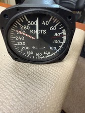 Beechcraft Airspeed Indicator 300KTS PN 101-384074