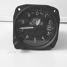 Beechcraft Kollsman Altimeter Model BMD1001A, Excellent