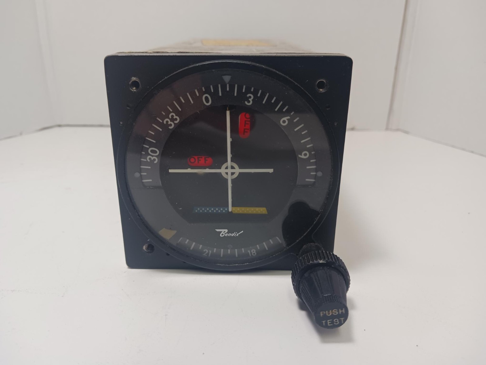 Bendix VOR-ILS Converter Indicator Type IN-226