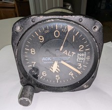 Cessna C661071-0101 United Instruments Altimeter Untested