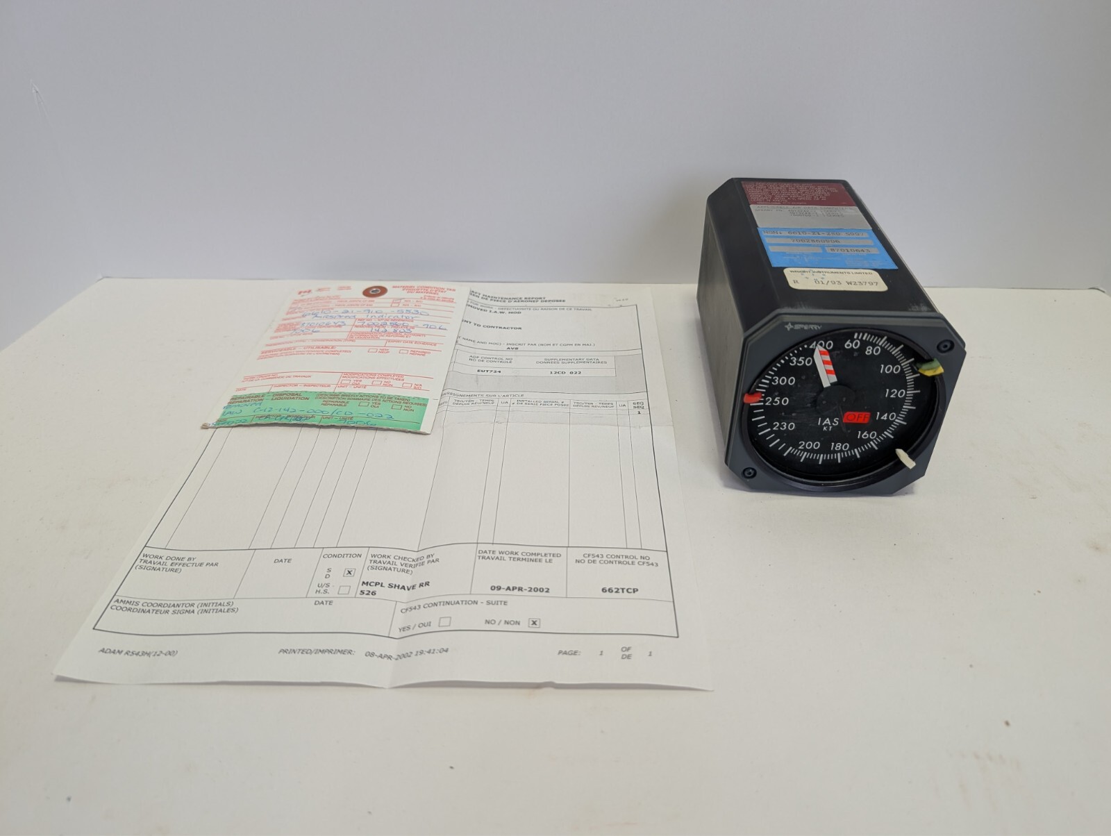 Honeywell International Inc Sperry SI-285 7002860-906 Airspeed Indicator
