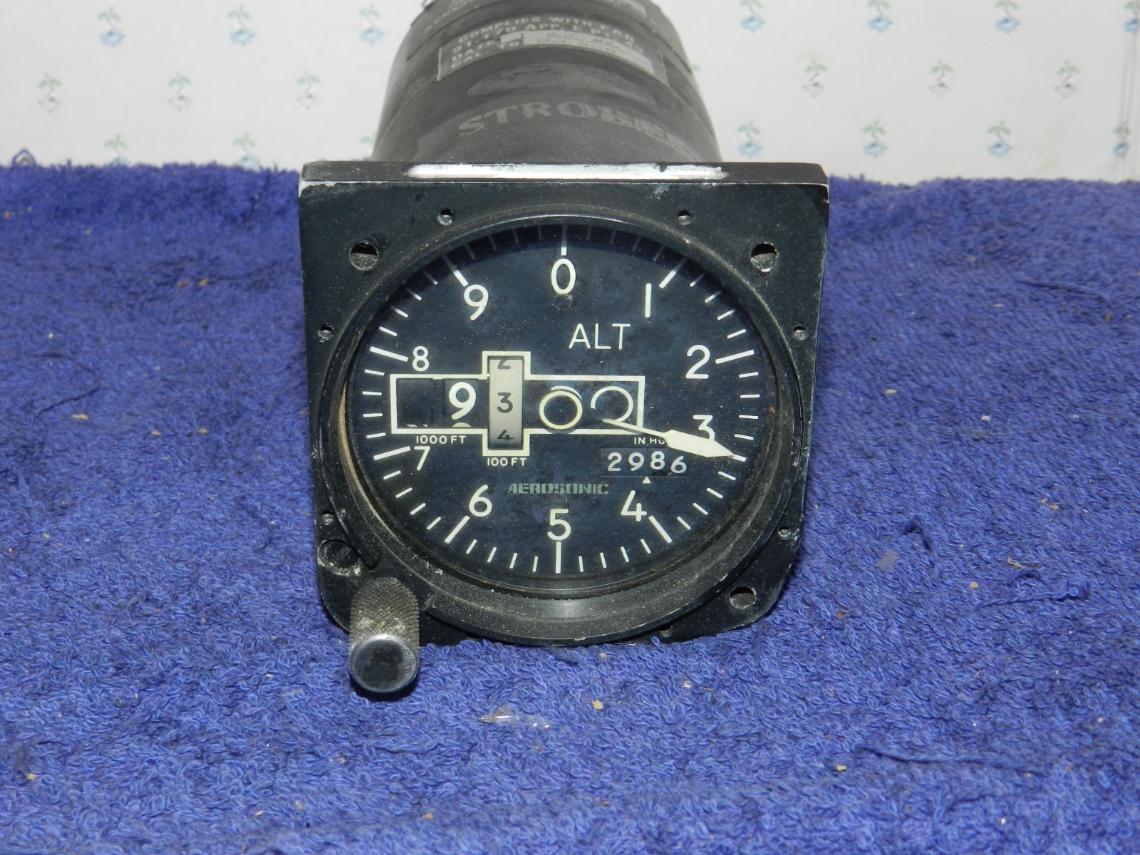Unbranded Aerosonic Altimeter Pressure Altitude Reporting