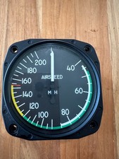 United Instruments Airspeed indicator 0-200