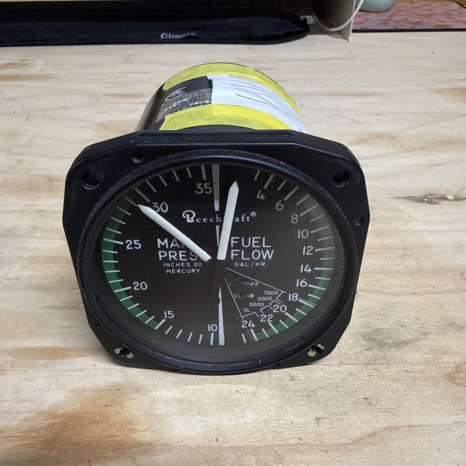 United Instruments Manifold Pressure/ Fuel Flow Indicator