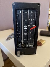 Vintage Aircraft Altitude / Vertical