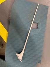 Cessna VHF antenna