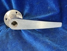 Beechcraft KING AIR B-100 HANDLE -