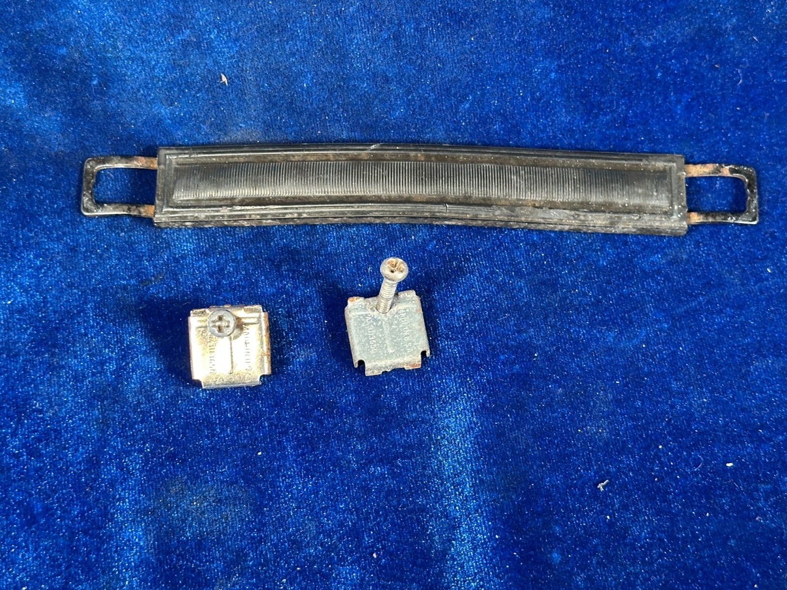 Cessna 150 J HANDLE ASSY -
