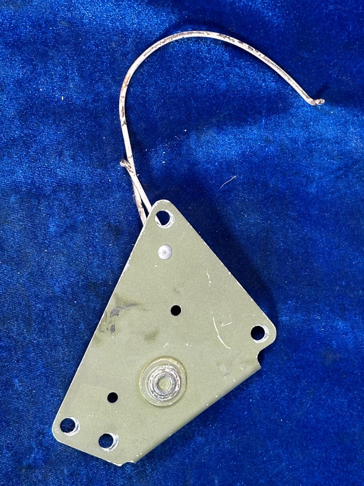 Cessna 172 F RETAINER ASSY -