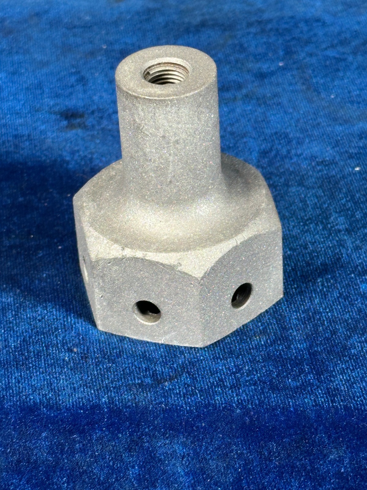 Cessna 172 M AXLE NUT -