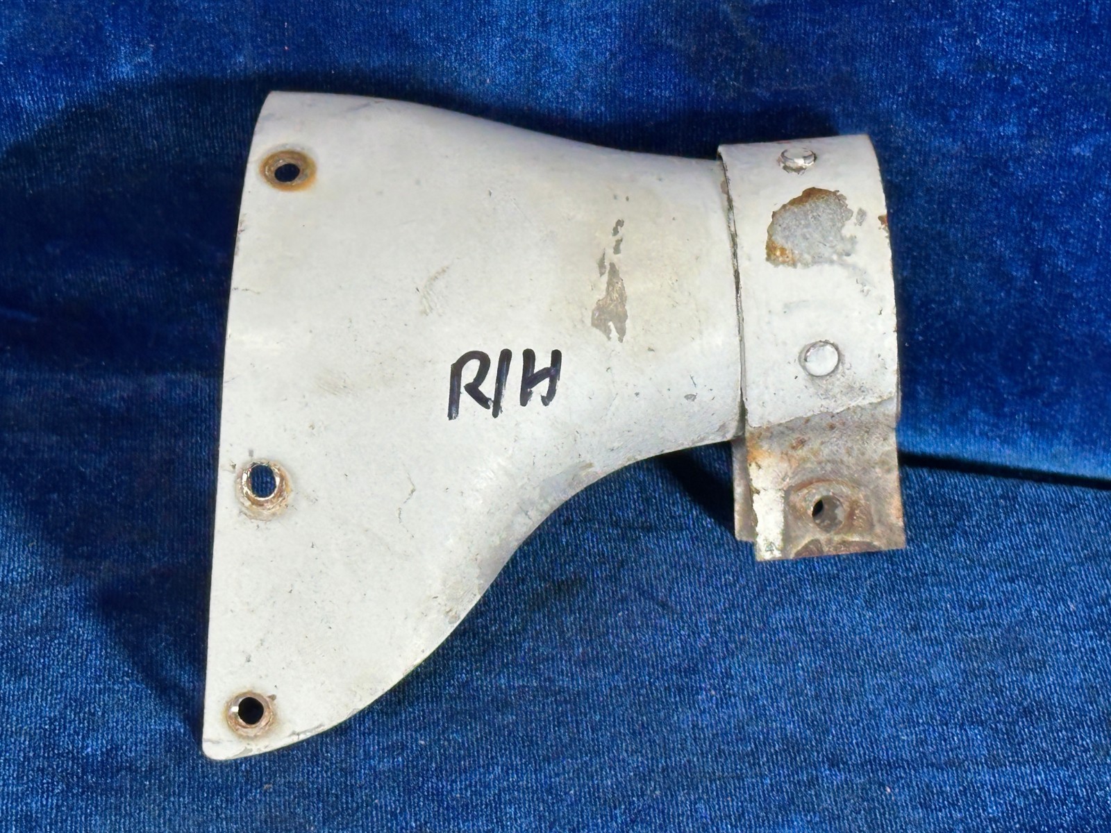 Cessna 172 M COVER PLATE ASSY