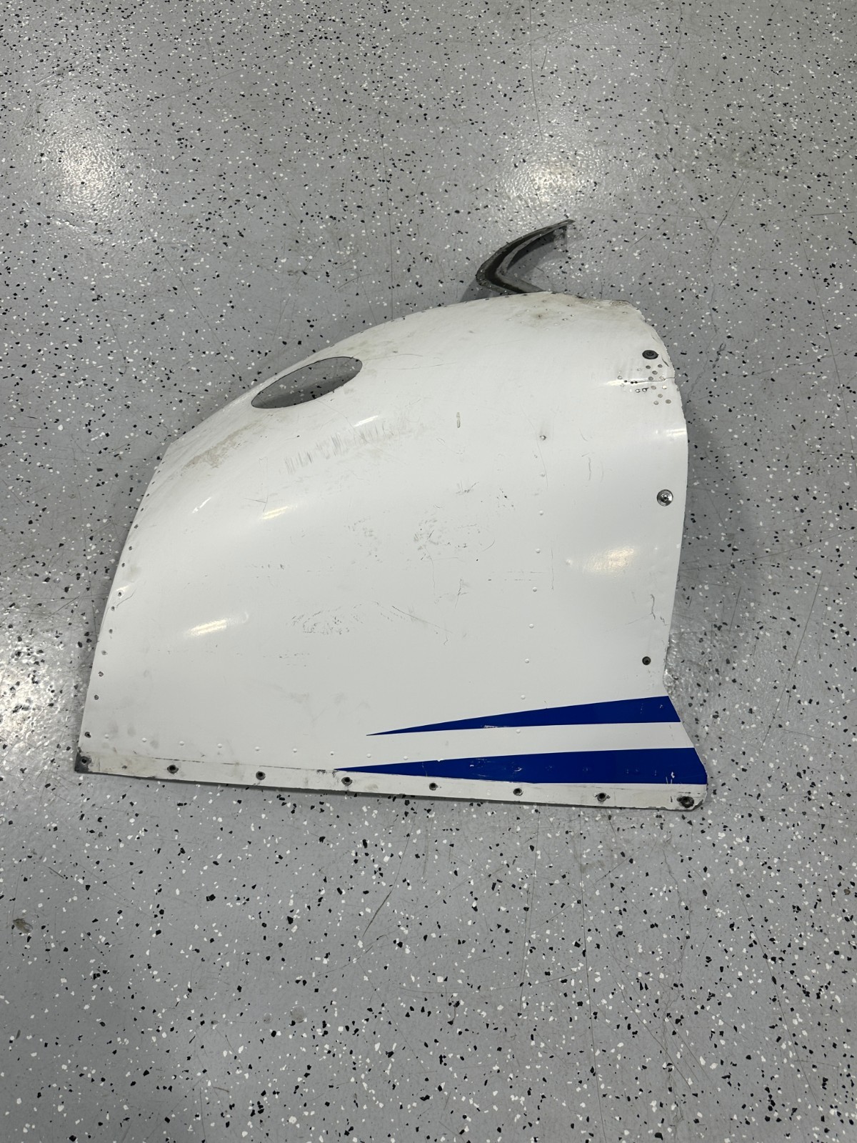 Cessna 172 N SKIN ASSY -