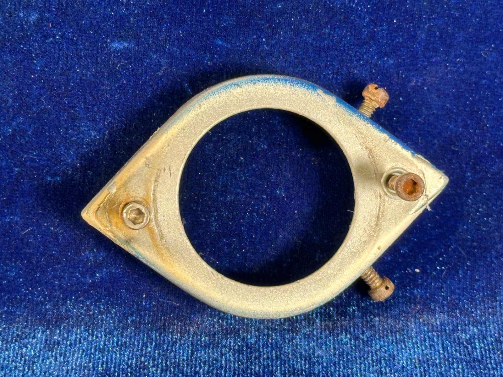 Cessna 172 P MOUNT TAIL LIGHT