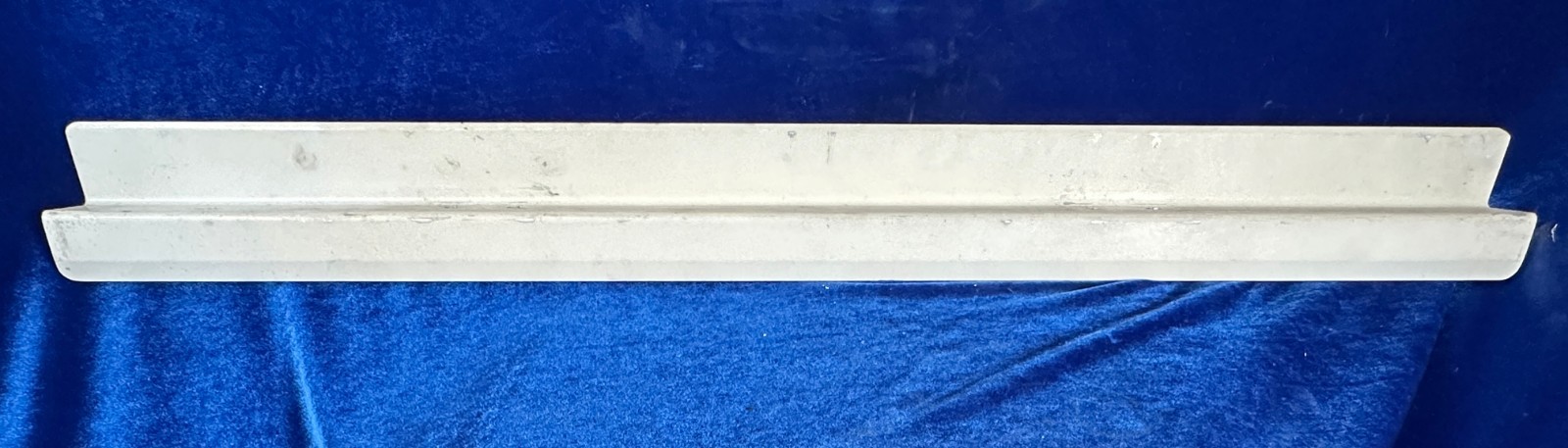 Cessna 172 P SHIELD - FRONT