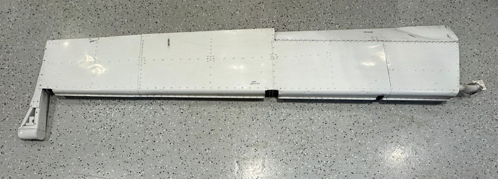 Cessna 310 R RH ELEVATOR ASSY