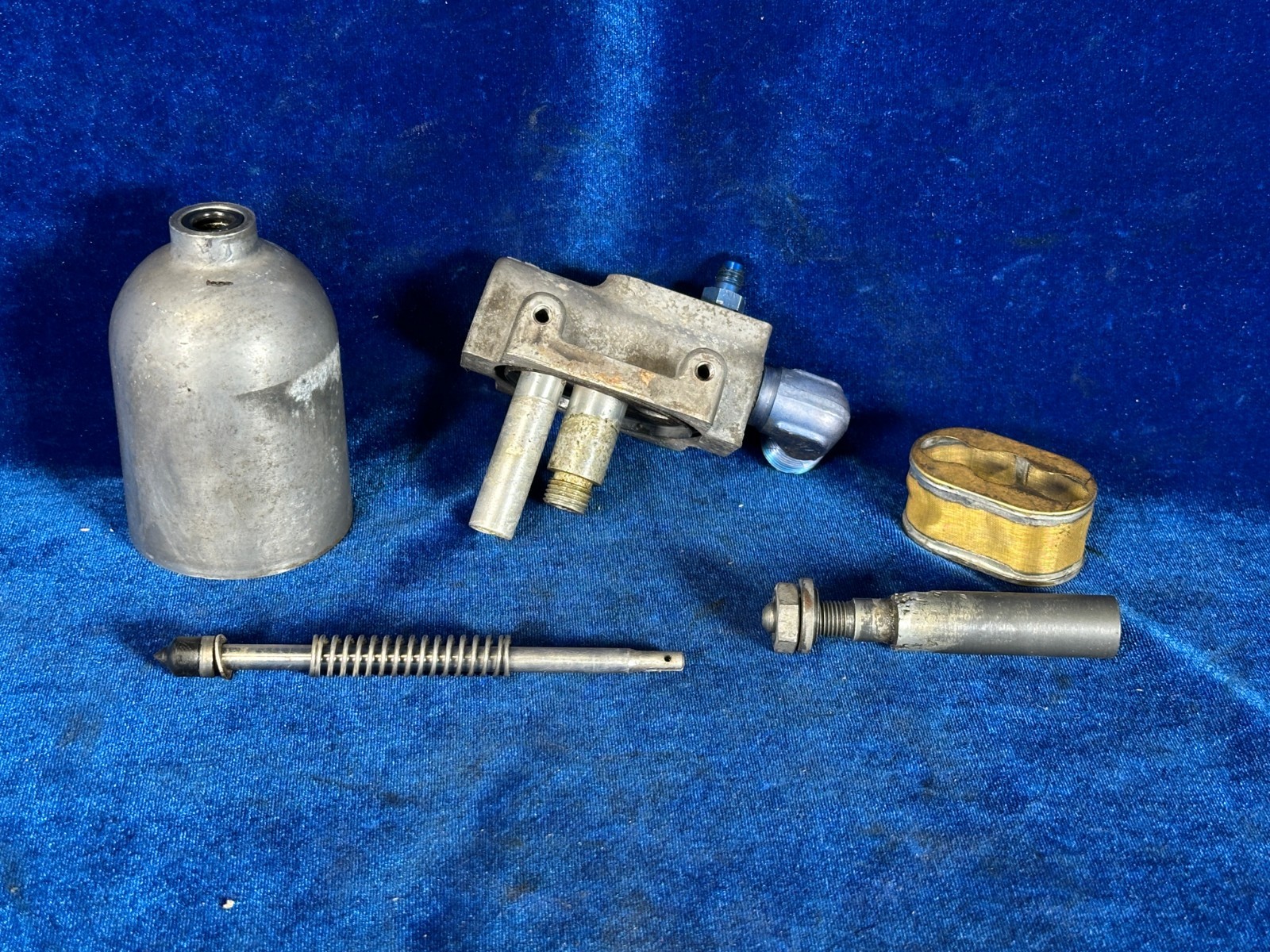 Cessna STRAINER ASSY - FUEL P/N: