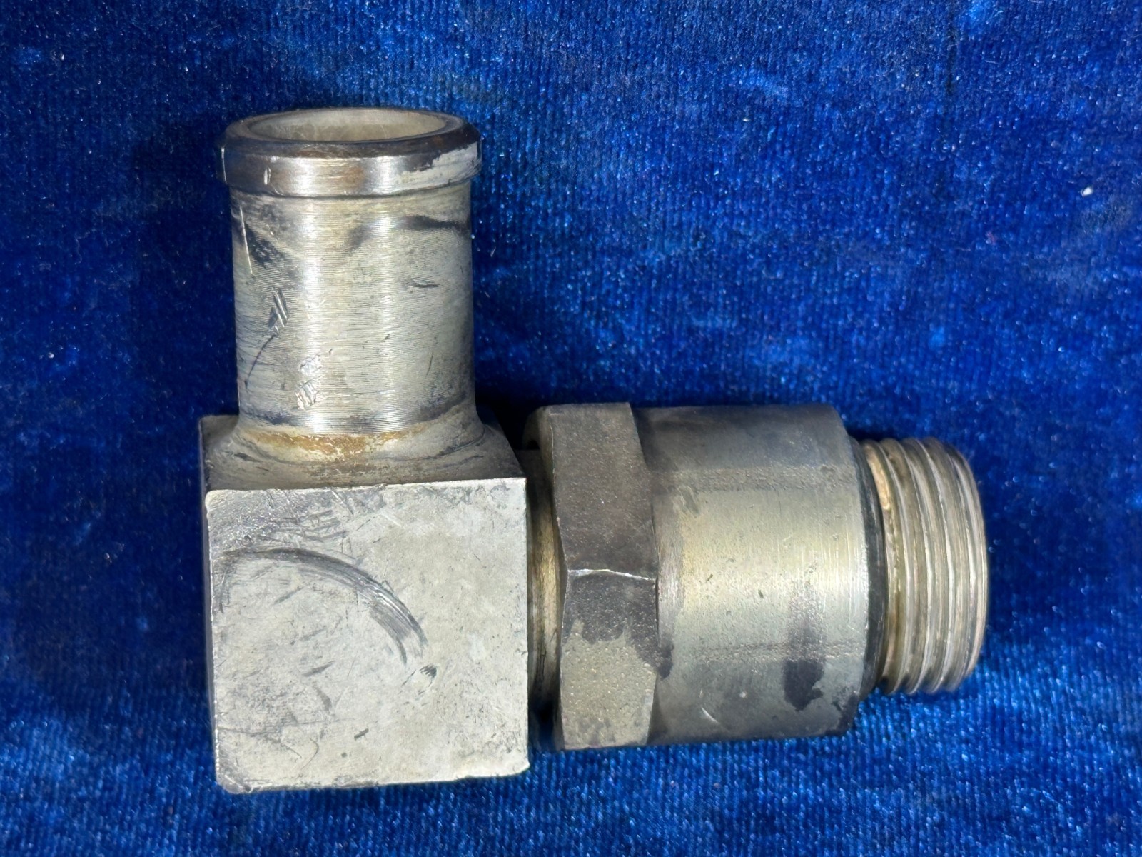 Lycoming HOSE - UNIVERSAL ELBOW (90°)