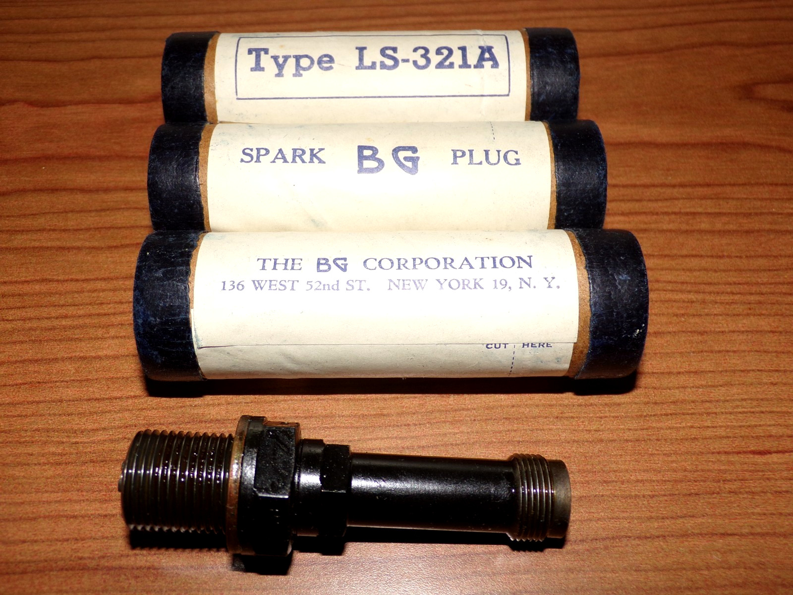 1945 The Bg Corporation Aviation Spark Plug 0.12 Gap,