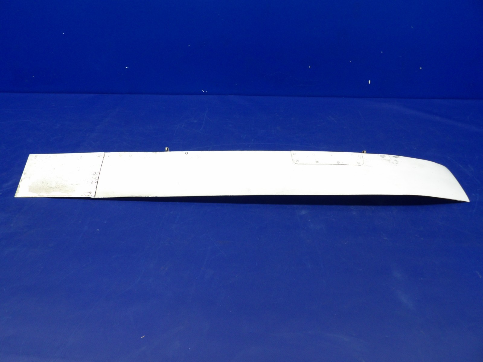2099 Beech F35 Bonanza RH Nose Gear