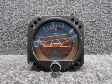 700-2CF Aviation Instrument 52D66 Attitude