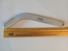 Aircraft bracket 74325, new, zinc