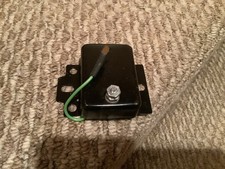 Aircraft voltage regulator, single wire