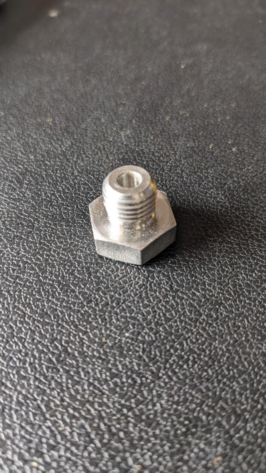 AN814-4J Stainless Steel Bleeder Plug