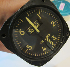 B 52 AIRSPEED INDICATOR KOLLSMAN
