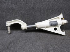 Beechcraft 35-825196-698 F33A Nose Landing Gear