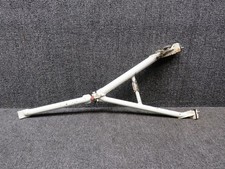 Beechcraft 95-824019-3, 45-825080-13 F33A Nose Gear