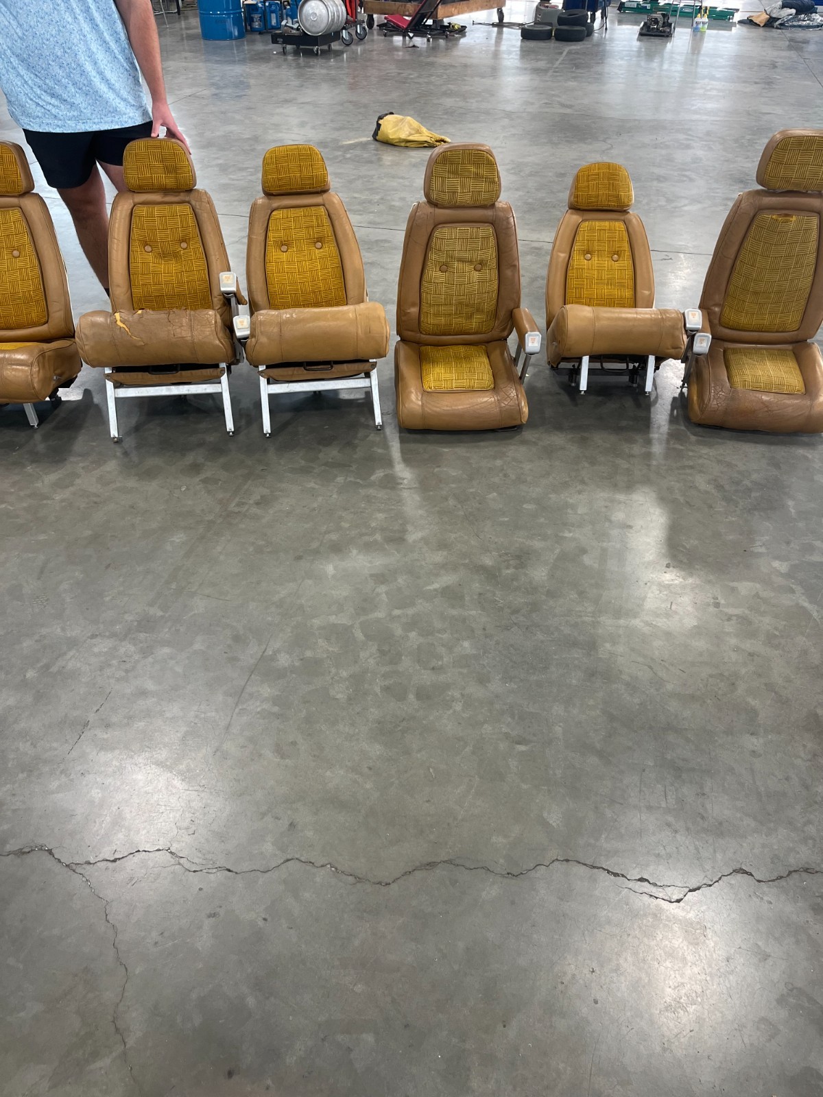 Beechcraft duke seats