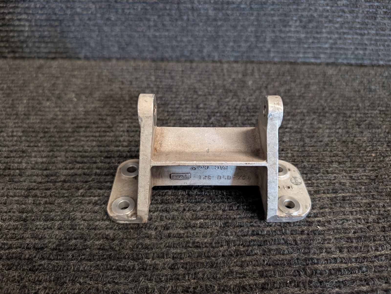 Bell 407 Bracket, (Forward Hangar Bearing),