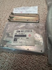 Cessna 1211661-7 CARGO DOOR HINGES-NEW 2EA