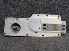 Cessna 1511208-12, 1511212-3 210H Latch Plate
