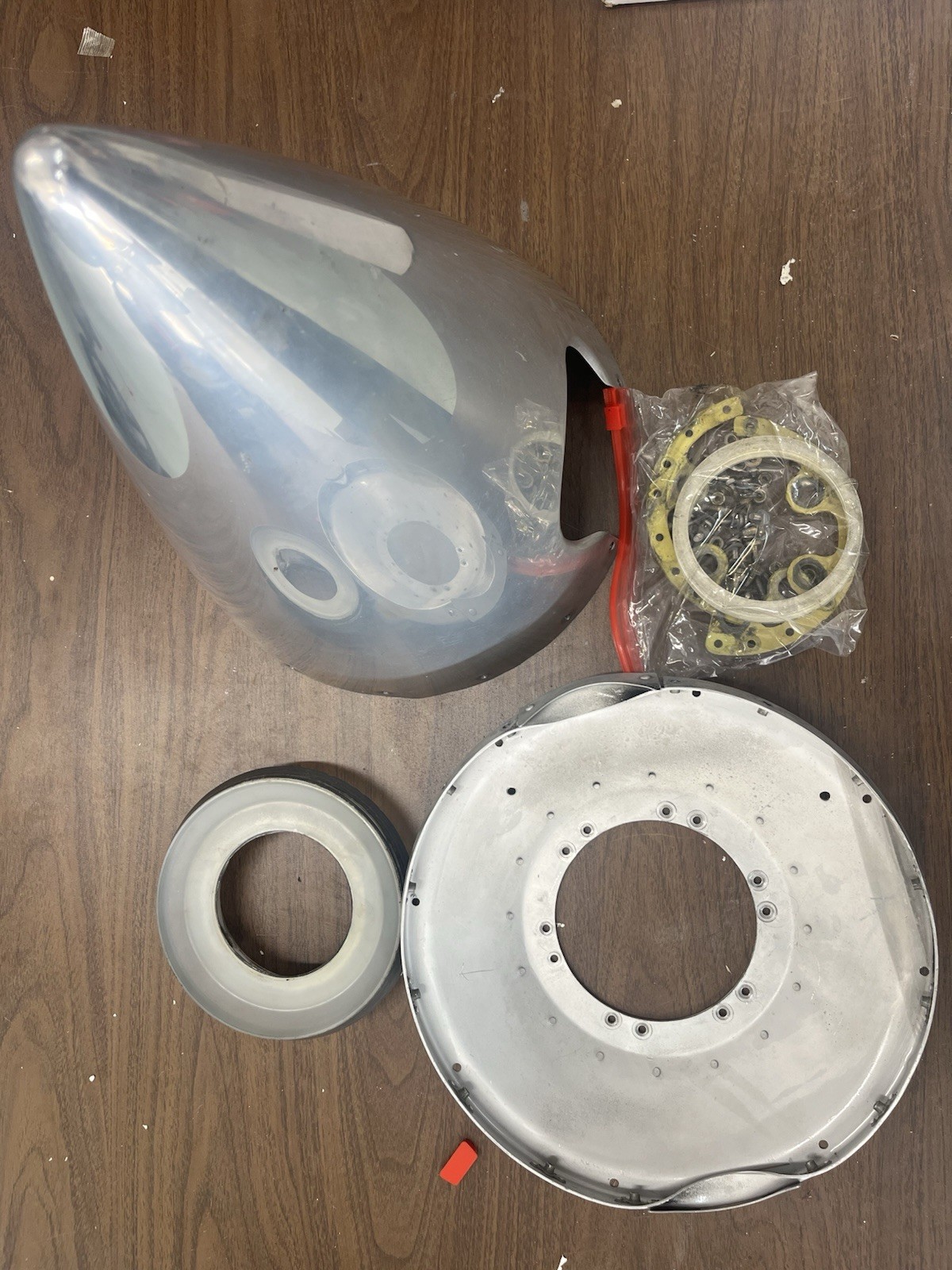 Cessna 182/180 Prop Spinner And Backing