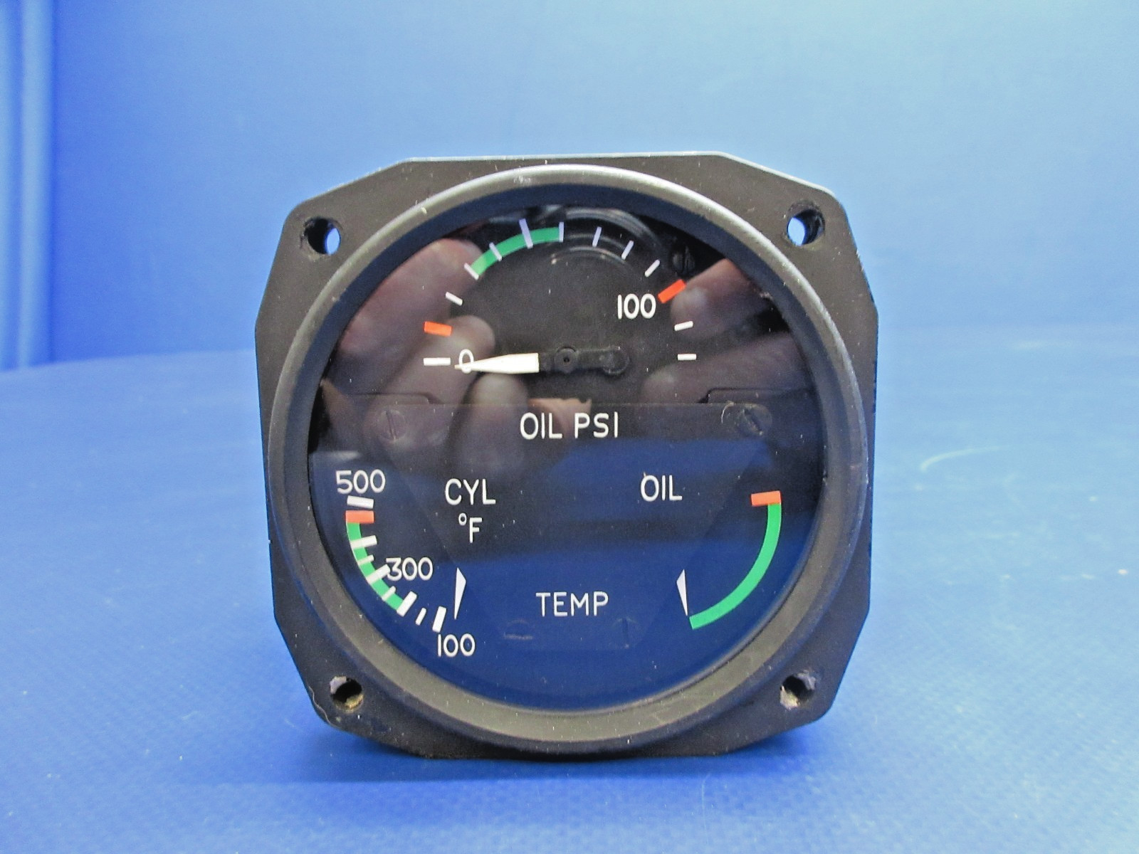 Cessna 310 3-In-1 Gauge Oil Pressure
