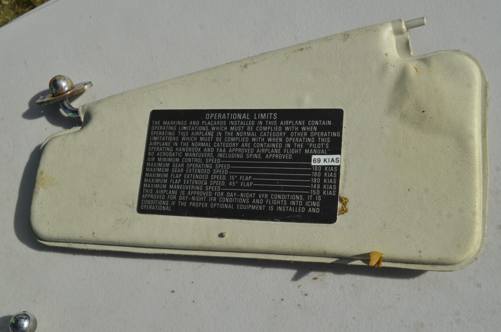 Cessna 5219132-6 or eqiv Twin (402