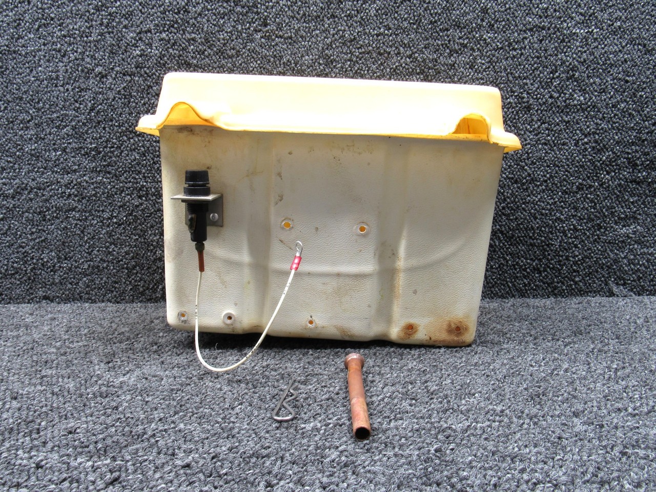 Cessna Aircraft Parts 0512167-29, 0512167-27 Cessna 182H Battery