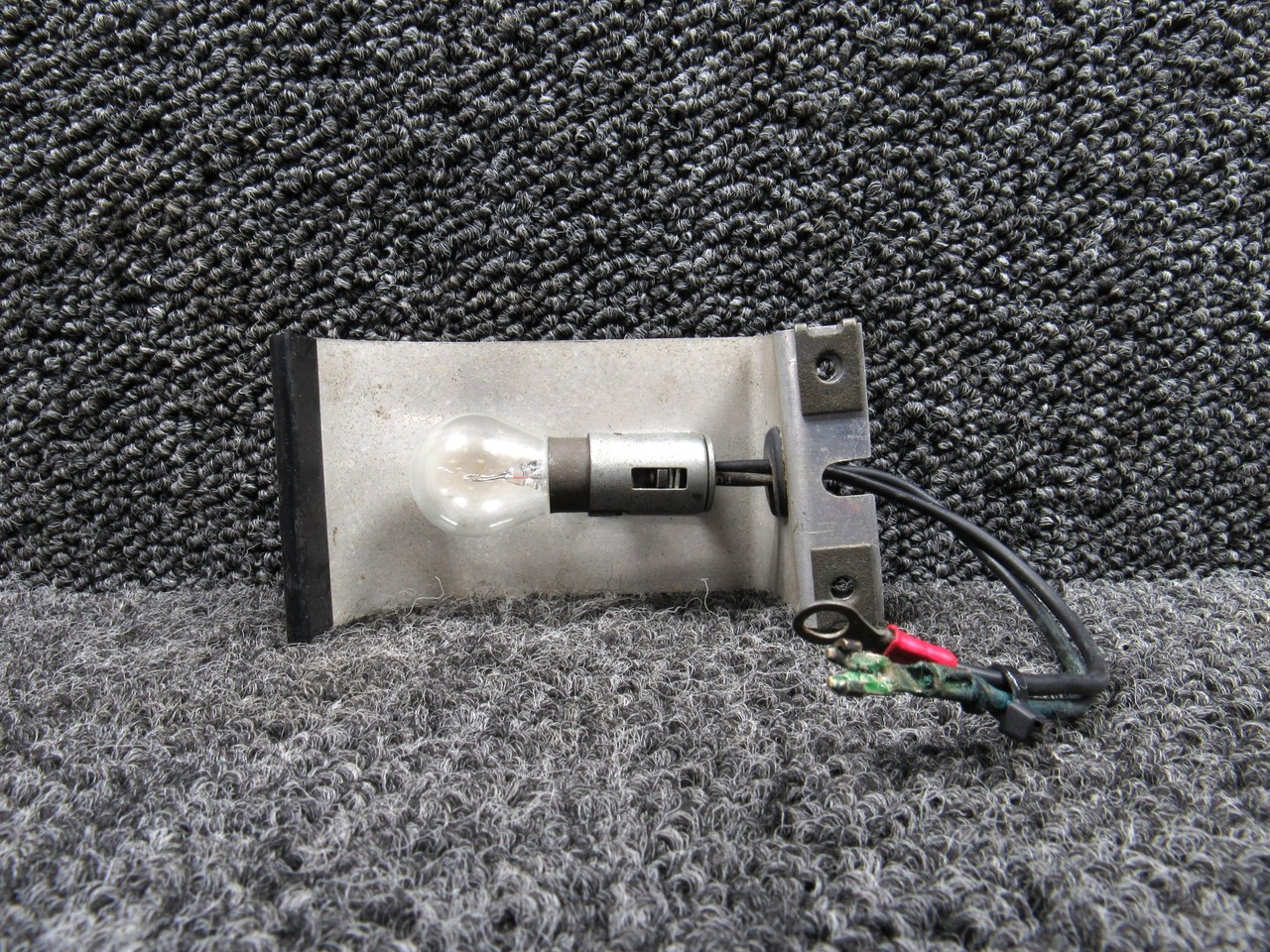 Cessna Aircraft Parts 0700616-1, 0513208-1 Cessna 182H Courtesy