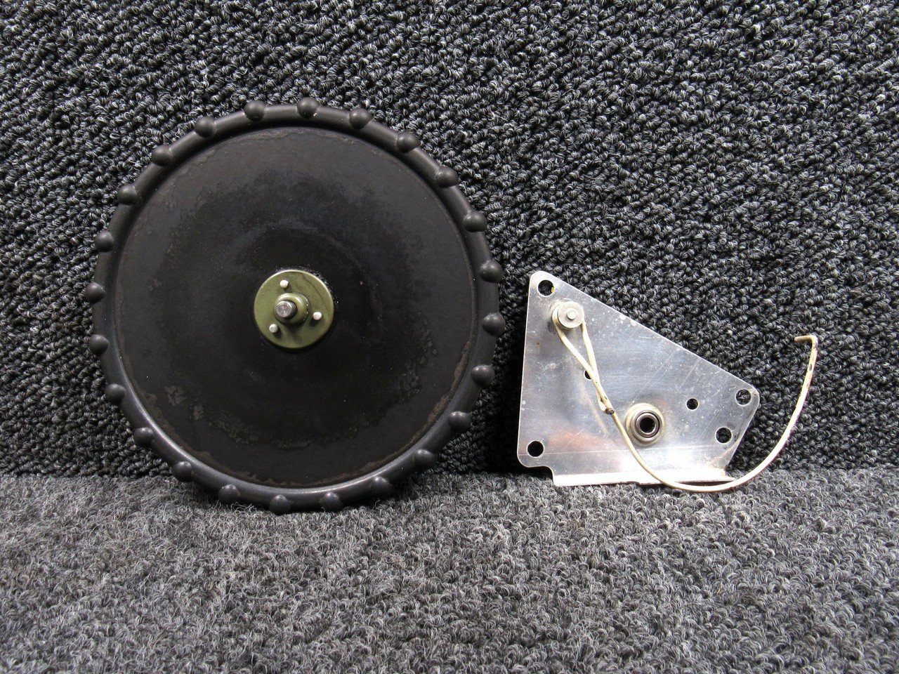 Cessna Aircraft Parts 0713656-1 Cessna 182H Elevator Trim