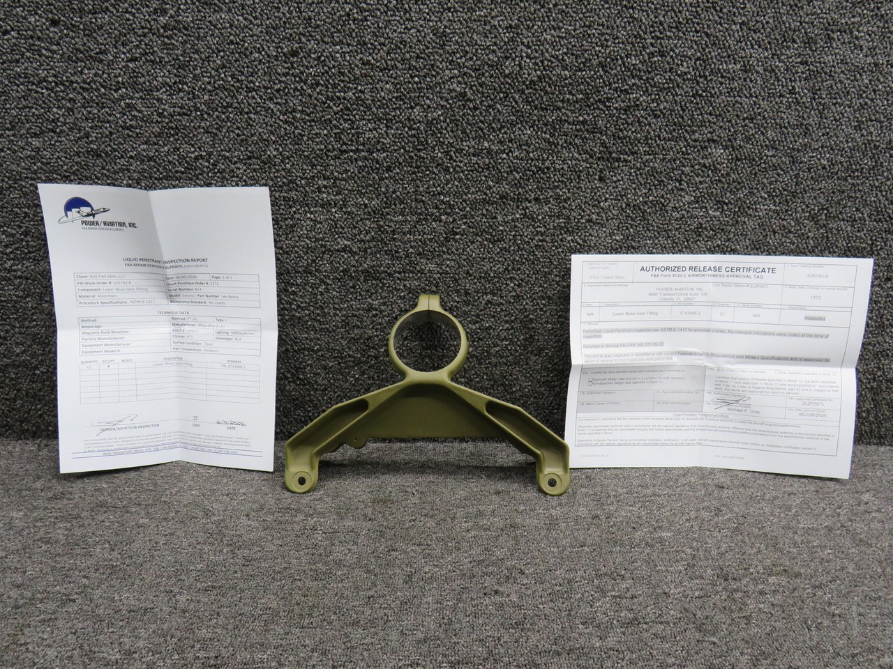 Cessna Aircraft Parts 0743606-2 Cessna 182M Nose Gear