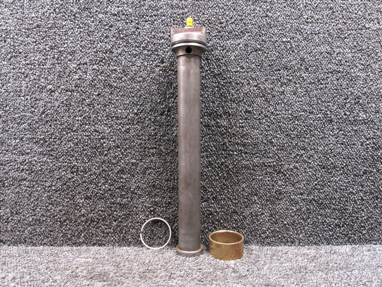 Cessna Aircraft Parts 0743621-9 Cessna 182H Nose Gear
