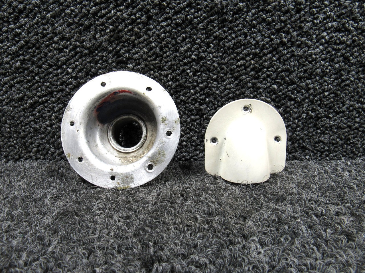Cessna Aircraft Parts 0770641-1, 1470219-1 Cessna 182H Radio