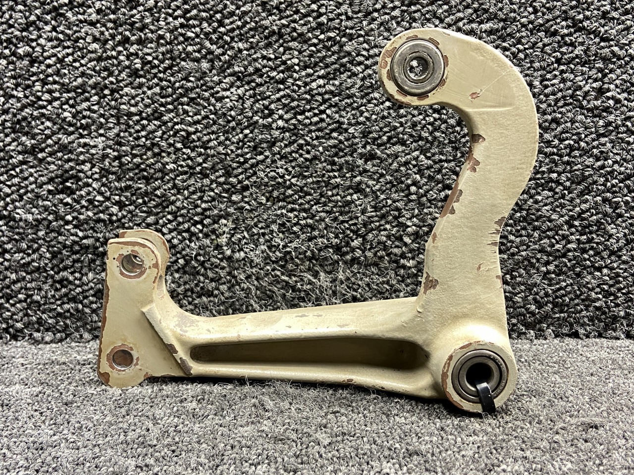 Cessna Aircraft Parts 0841106-6 Cessna 310Q Main Gear