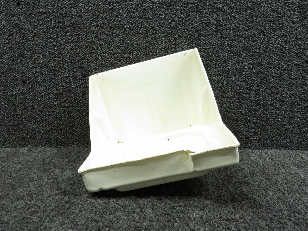 Cessna Aircraft Parts 1550247-1 Cessna 182RG Battery Box
