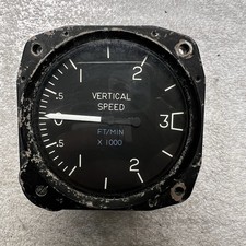 Cessna C661035-0101 United Vertical Speed Indicator