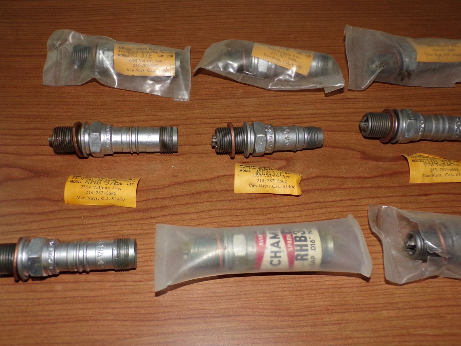Champion 9 Aircraft Spark Plugs RHB-37E